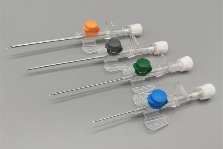 IV Cannula with injection Valve